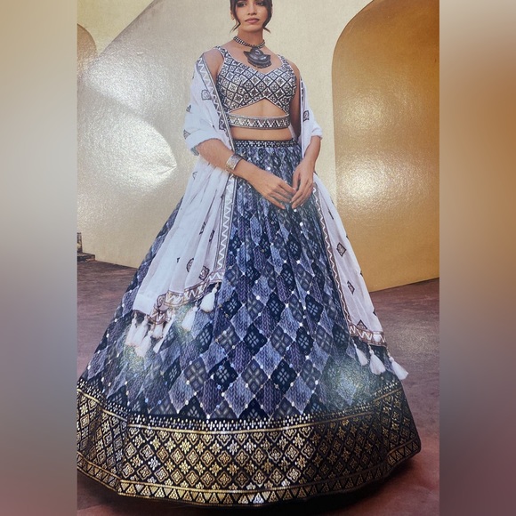 Lehenga - Picture 3 of 3